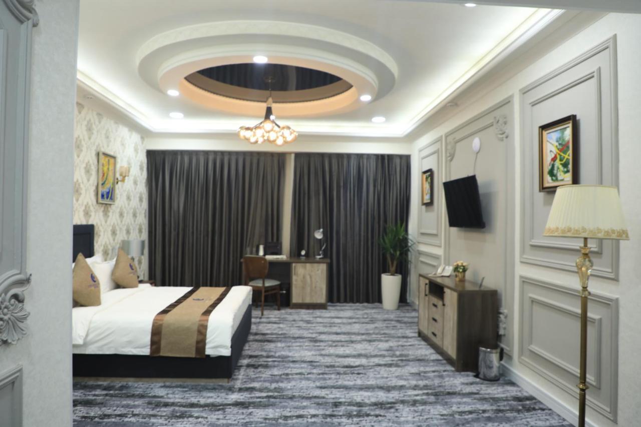 Tinchlik Plaza Hotel นาวอย ภายนอก รูปภาพ