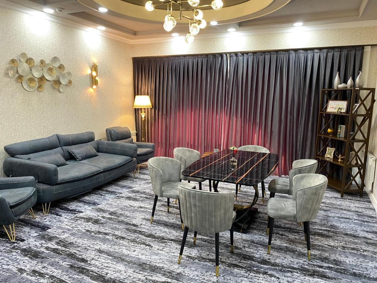 Tinchlik Plaza Hotel นาวอย ภายนอก รูปภาพ