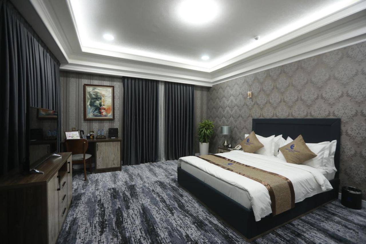 Tinchlik Plaza Hotel นาวอย ภายนอก รูปภาพ