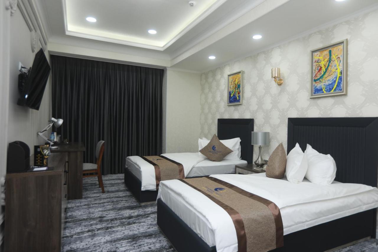 Tinchlik Plaza Hotel นาวอย ภายนอก รูปภาพ