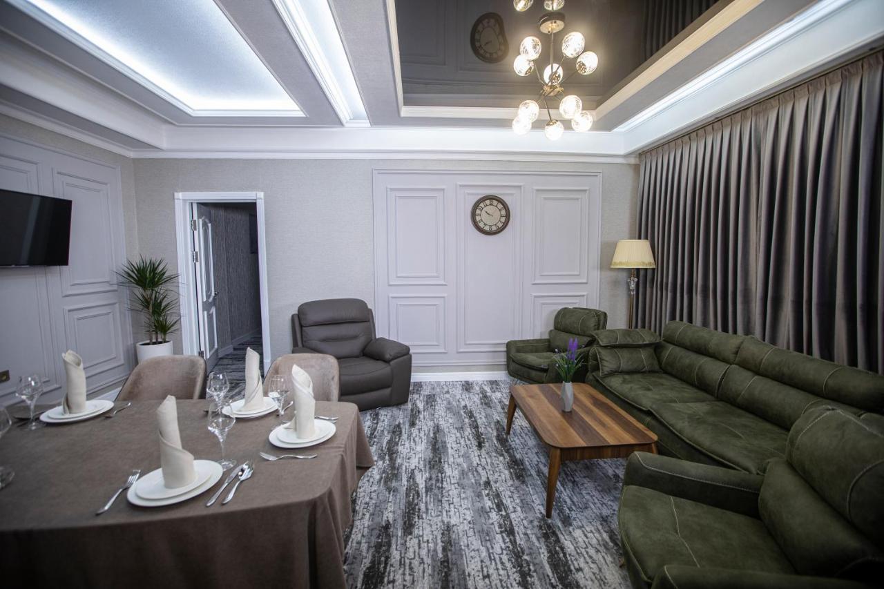 Tinchlik Plaza Hotel นาวอย ภายนอก รูปภาพ