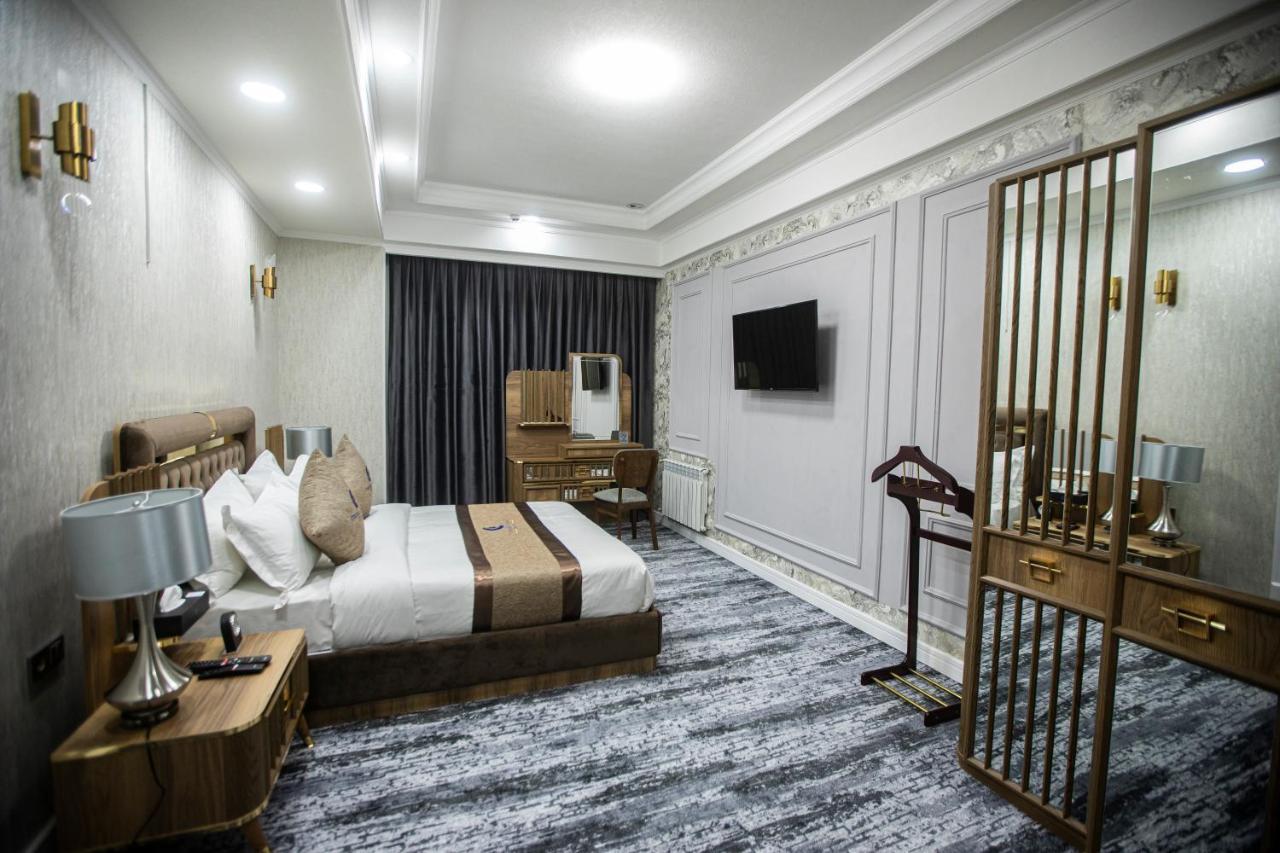 Tinchlik Plaza Hotel นาวอย ภายนอก รูปภาพ
